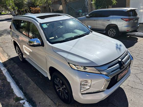 MITSUBISHI PAJERO SPORT 2.4 16V MIVEC TURBO DIESEL HPE-S AWD AUTOMÁTICO